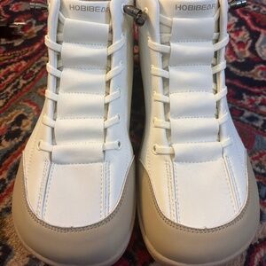 Hobibear women’s Yew barefoot boots women’s size 9